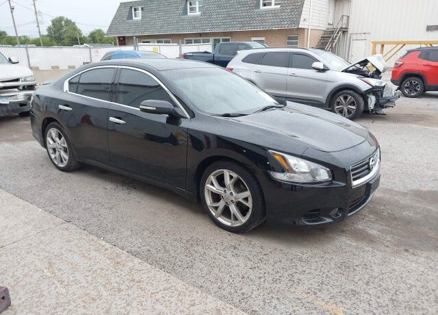 2012 NISSAN Maxima
