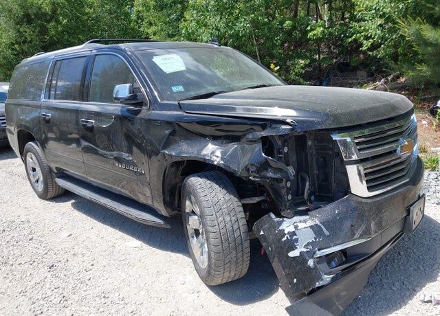 2016 CHEVROLET Suburban