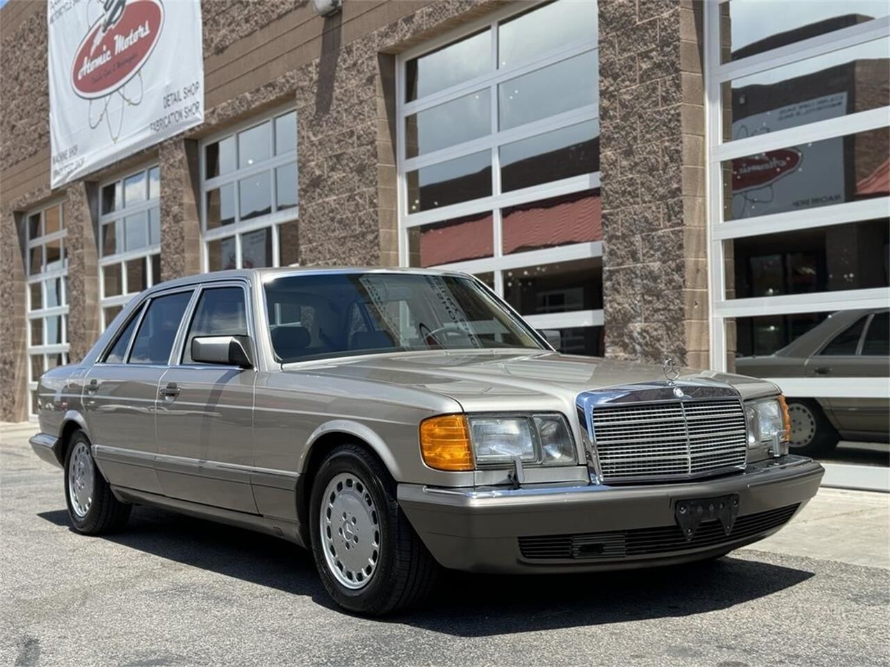 1988 MERCEDES-BENZ 560