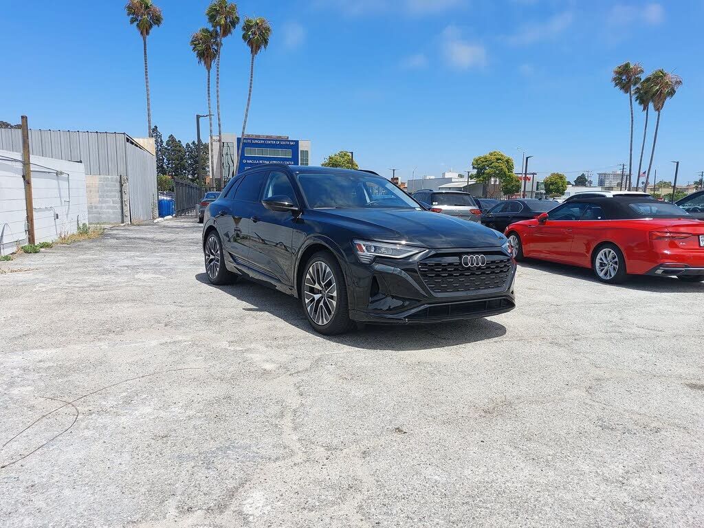 2024 Audi Q8