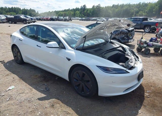 2024 TESLA Model 3