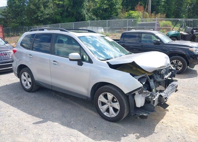 2016 SUBARU Forester