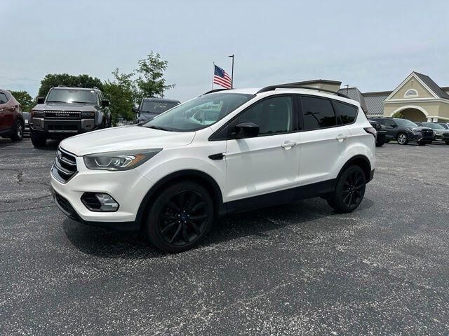 2017 FORD Escape