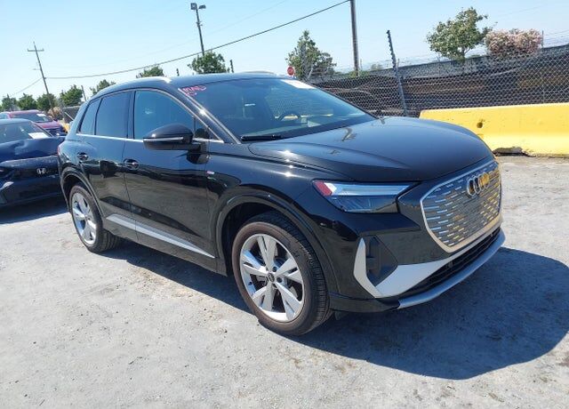 2023 AUDI Q4