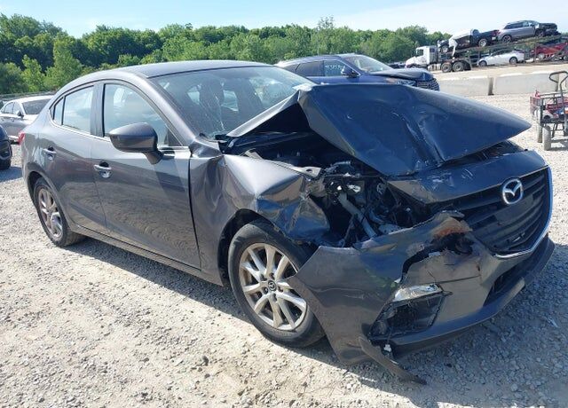 2016 MAZDA Mazda3