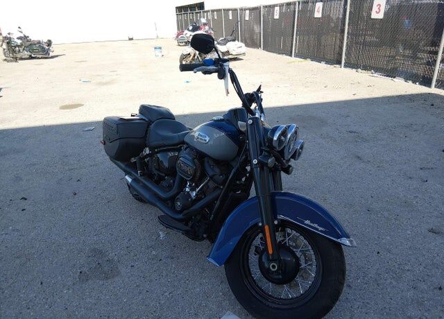 2023 HARLEY DAVIDSON FLHCS / Heritage Classic 114