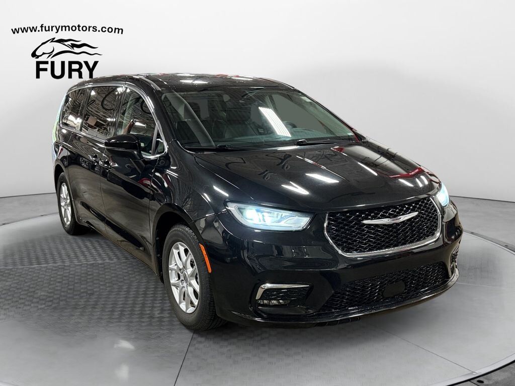 2023 CHRYSLER Pacifica