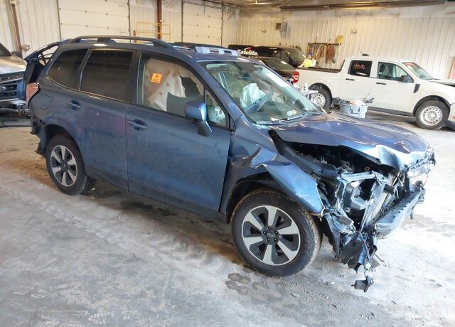 2017 SUBARU Forester