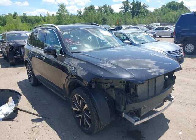2018 VOLVO XC90