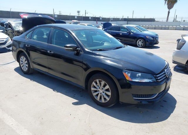 2014 VOLKSWAGEN Passat