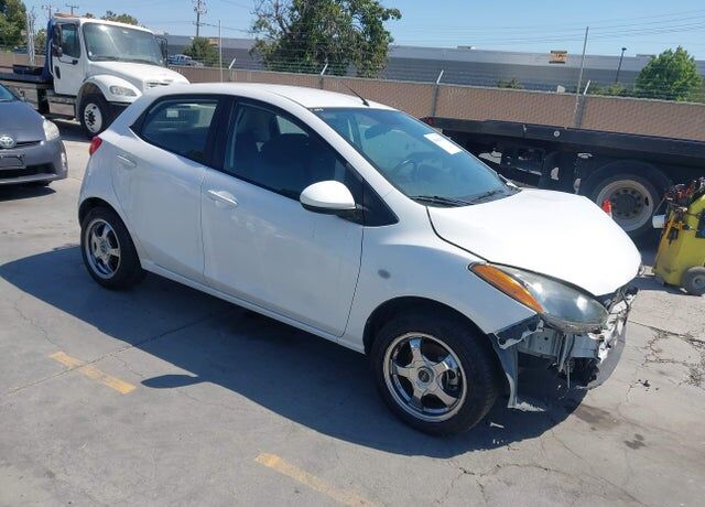 2011 MAZDA Mazda2