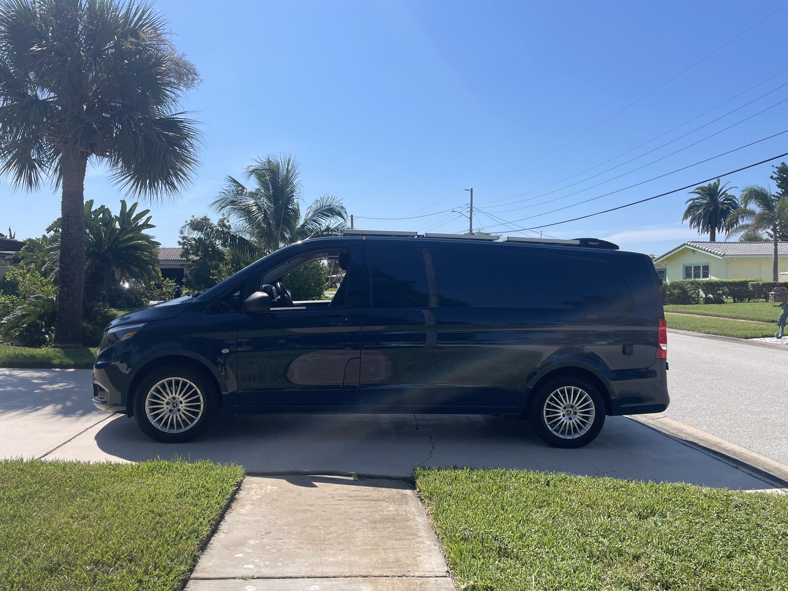 2022 MERCEDES-BENZ METRIS