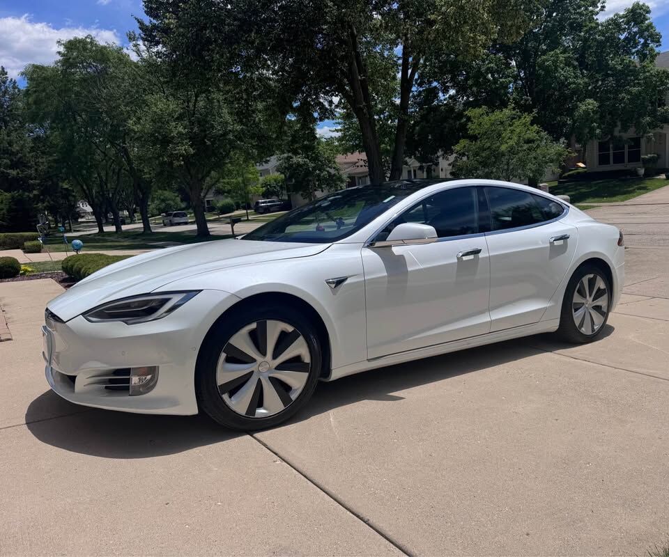 2021 TESLA Model S