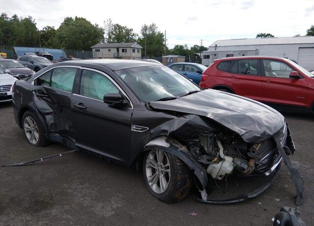 2016 FORD Taurus