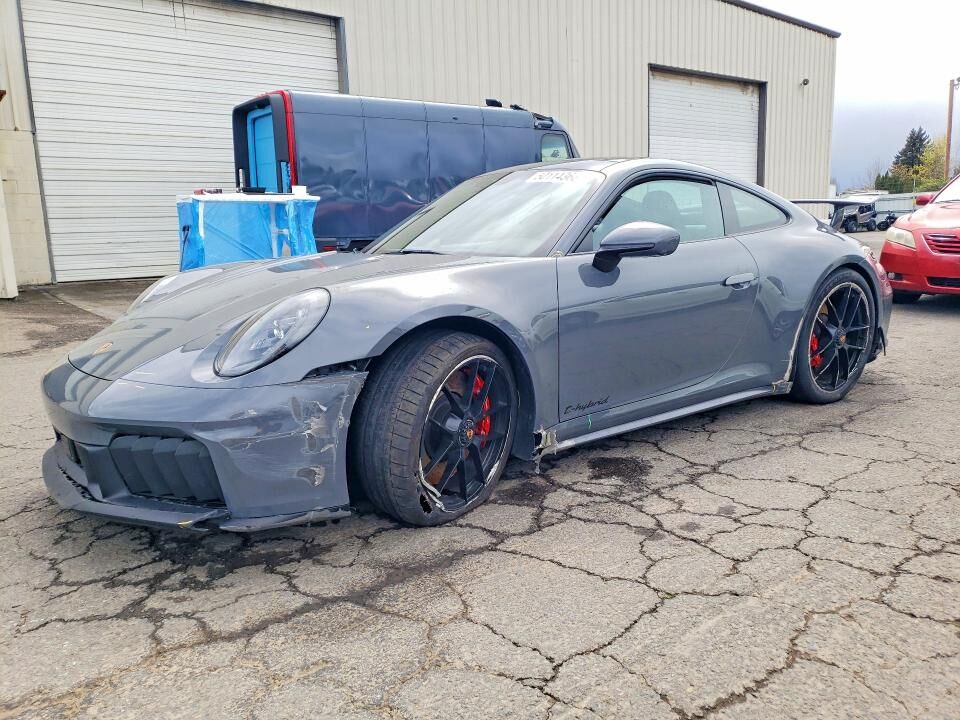 2025 PORSCHE 911