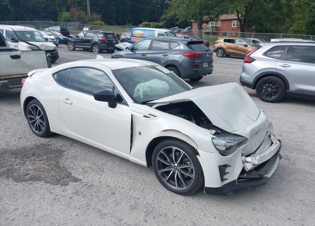 2017 TOYOTA 86