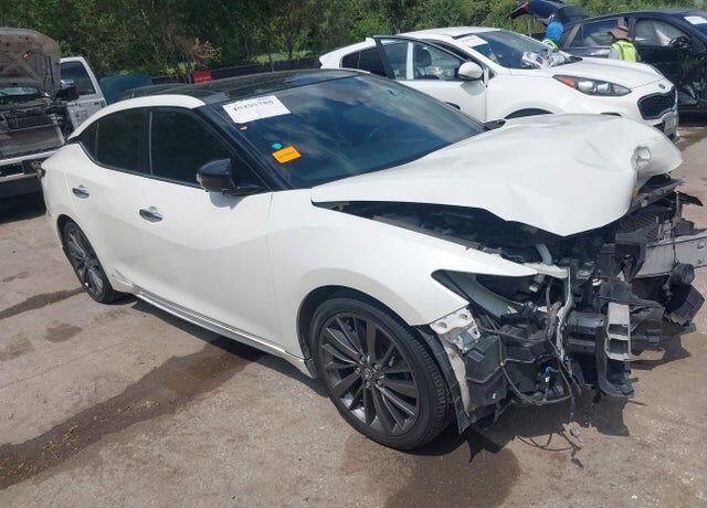 2019 NISSAN Maxima
