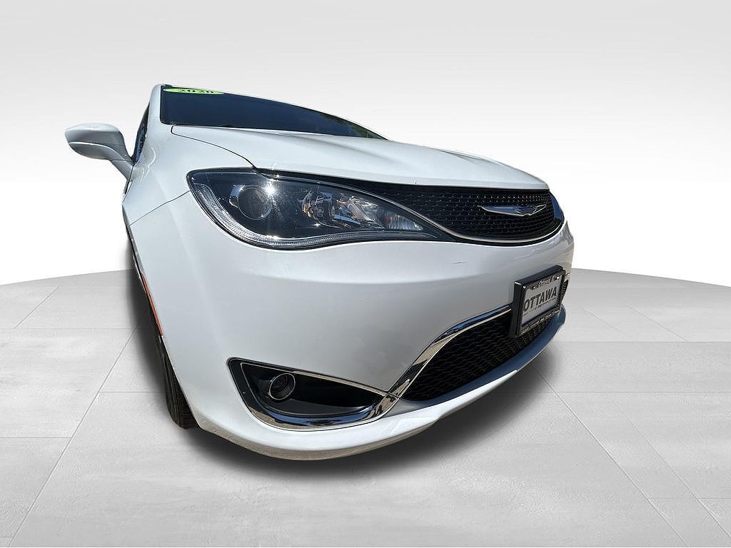 2020 CHRYSLER Pacifica