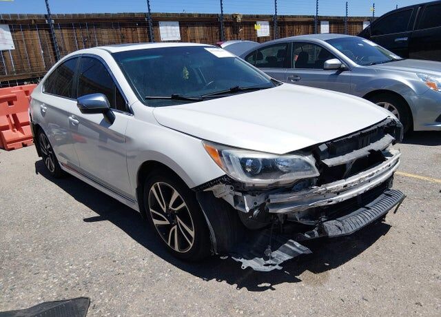 2017 SUBARU Legacy