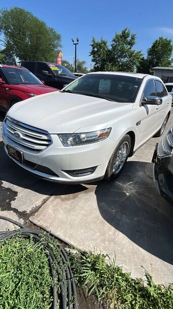 2013 FORD Taurus