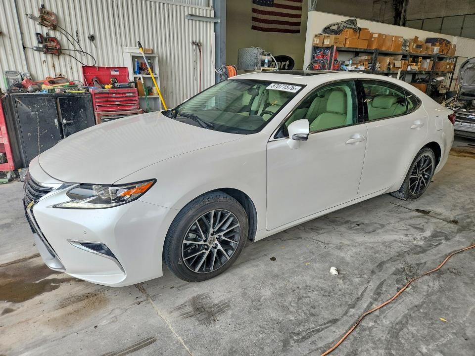2017 LEXUS ES