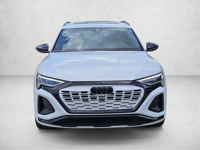 2024 Audi Q8