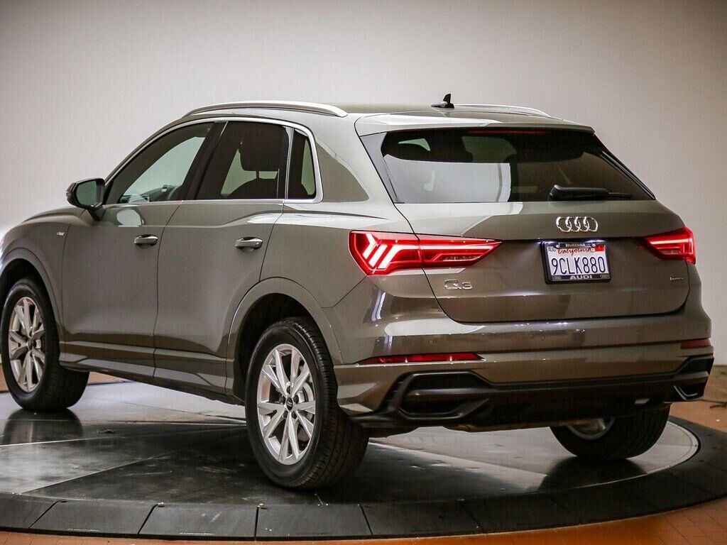 2022 Audi Q3