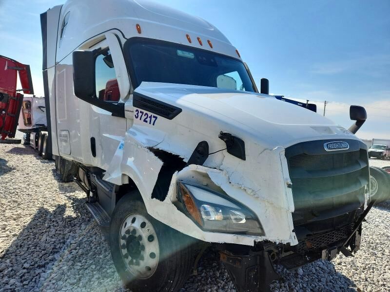 2022 FREIGHTLINER Cascadia