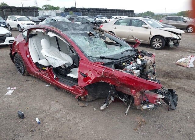 2025 TESLA Model 3