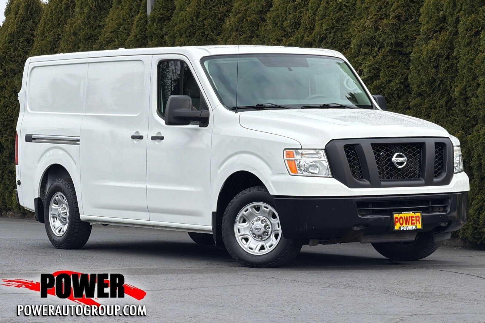 2017 NISSAN NV