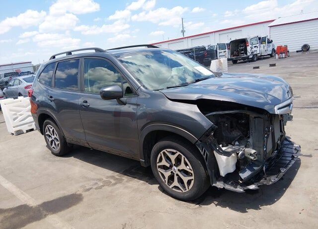 2020 SUBARU Forester