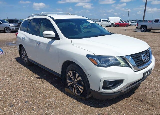 2017 NISSAN Pathfinder