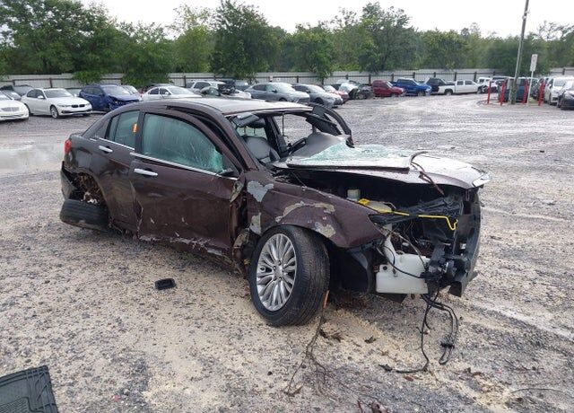 2012 CHRYSLER 200