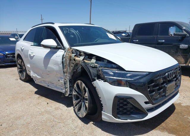 2025 AUDI Q8