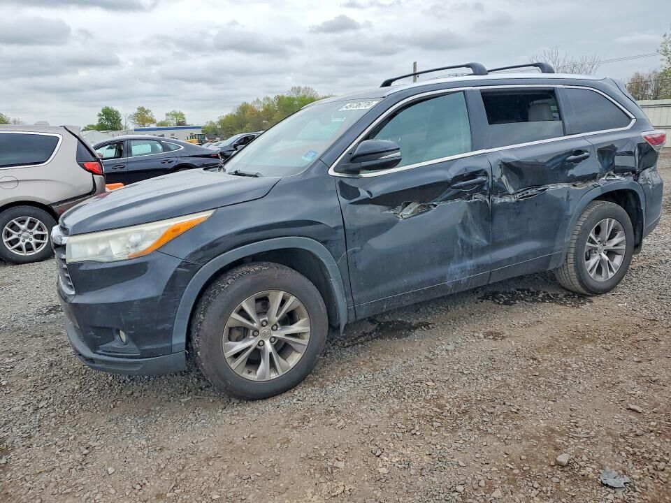 2015 TOYOTA Highlander