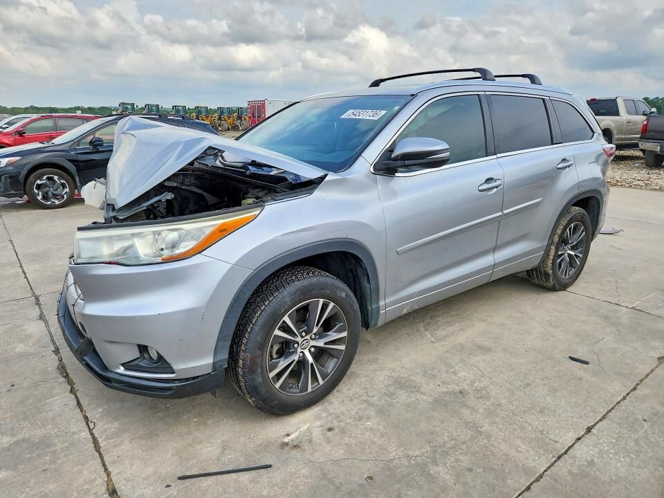 2016 TOYOTA Highlander