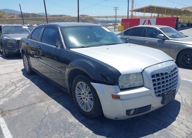 2010 CHRYSLER 300