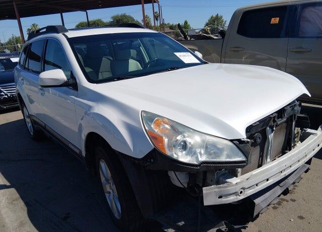 2011 SUBARU Outback
