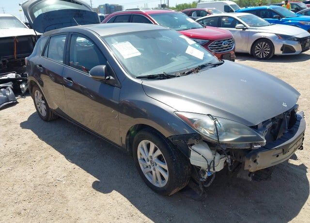 2013 MAZDA Mazda3