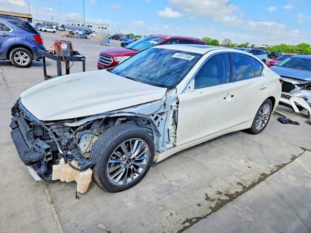 2018 INFINITI Q50