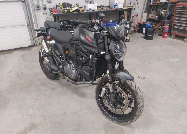 2023 DUCATI Monster