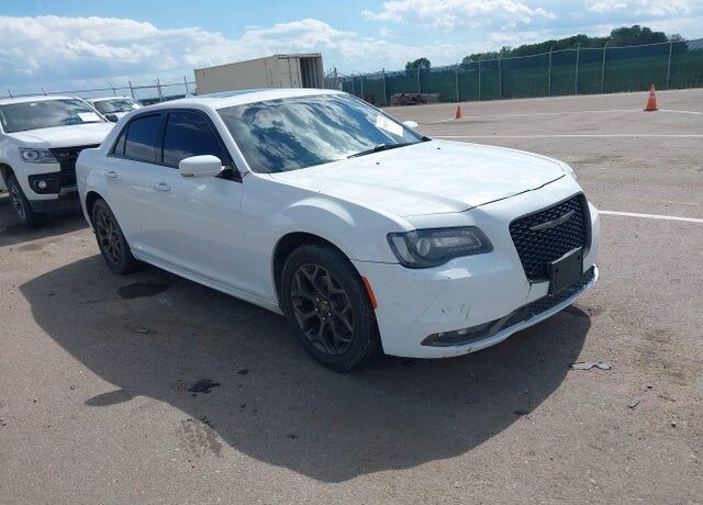 2016 CHRYSLER 300