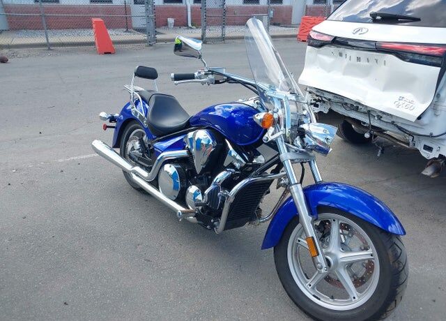 2016 HONDA VT1300