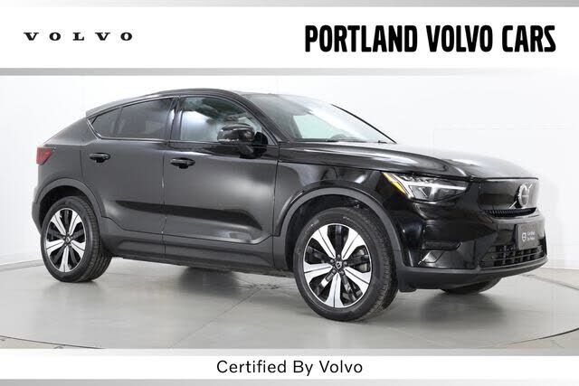 2023 VOLVO C40