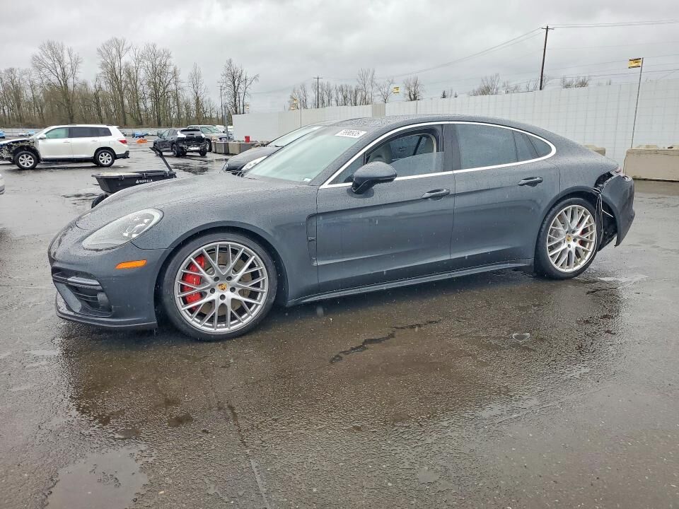 2017 PORSCHE Panamera