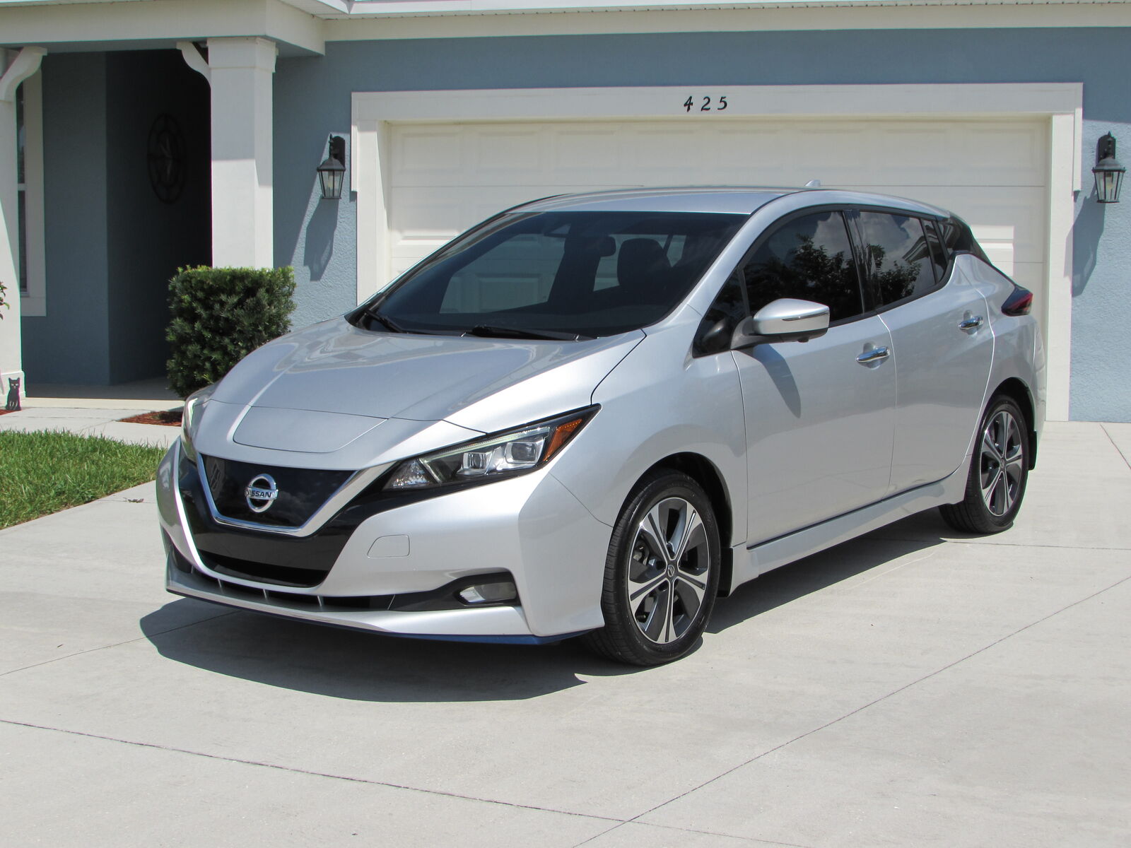 2020 NISSAN Leaf