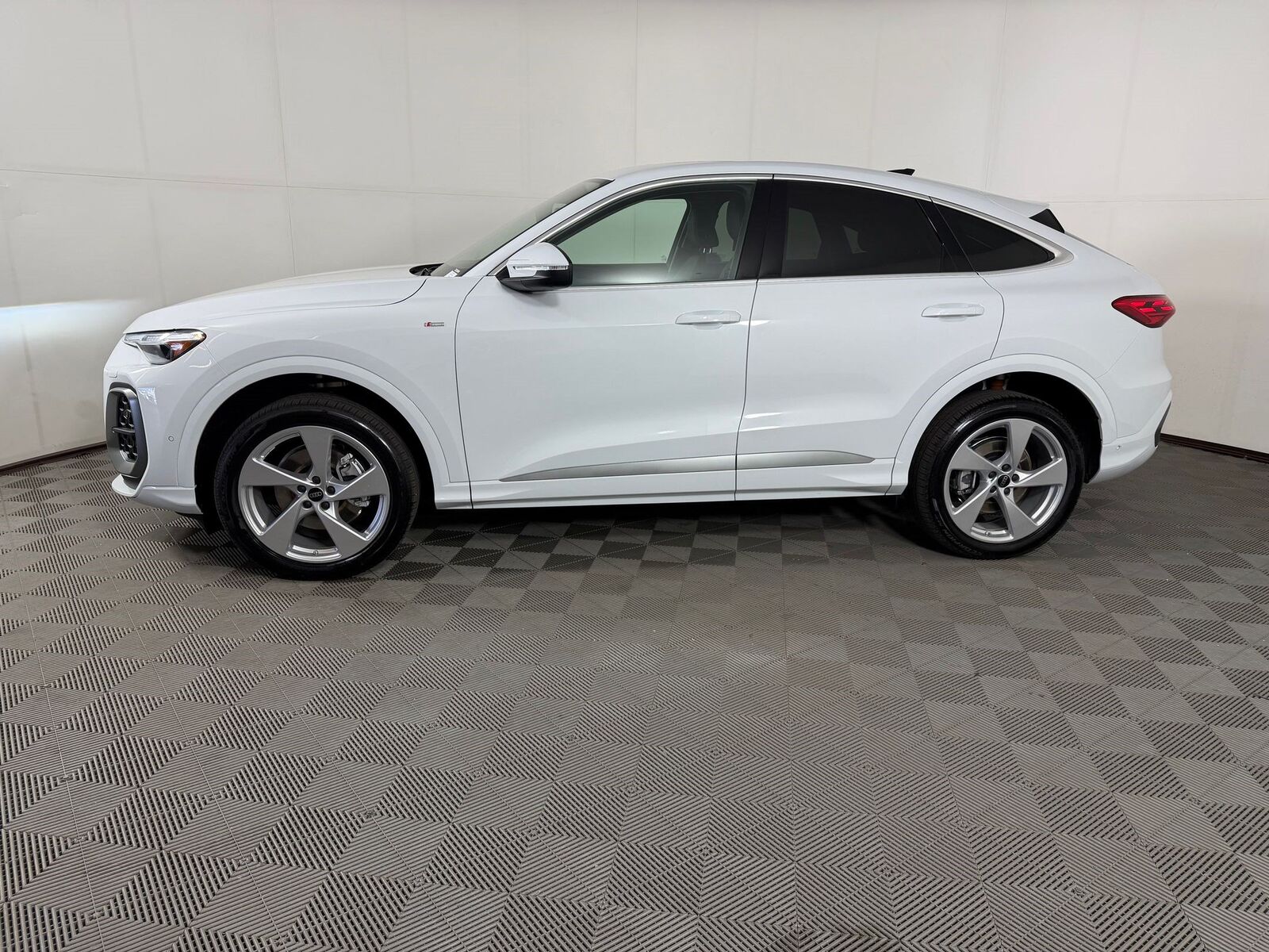 2026 Audi SQ5