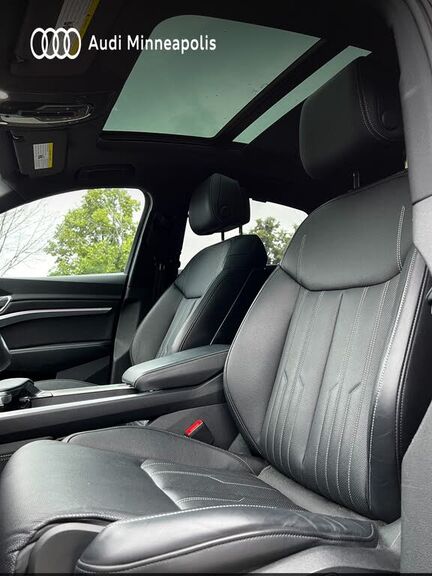 2024 Audi Q8