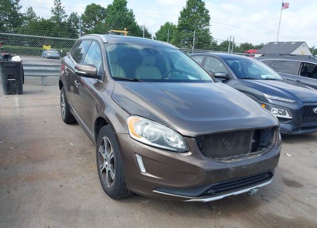 2015 VOLVO XC60