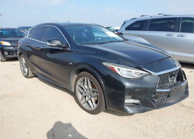 2017 INFINITI QX30